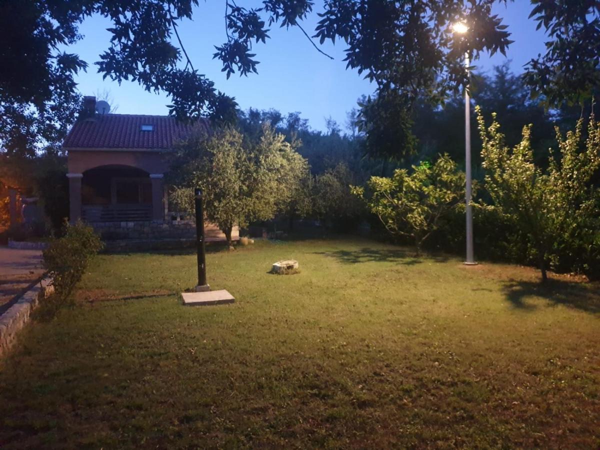 Holiday Home Borna ニン エクステリア 写真
