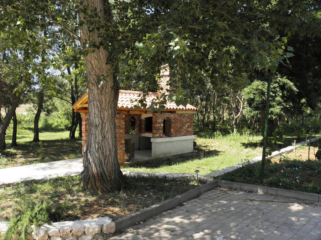Holiday Home Borna ニン 部屋 写真